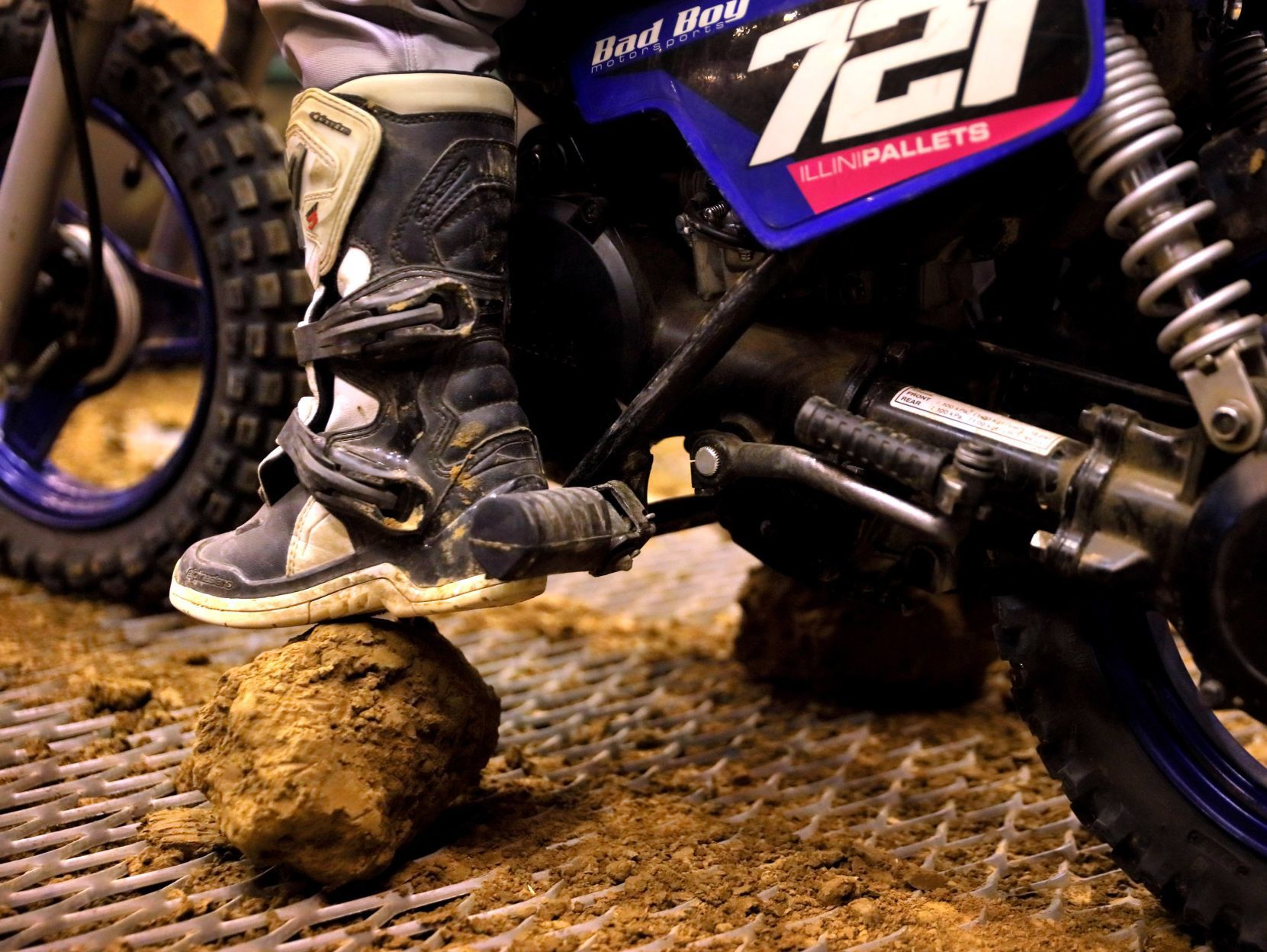 Supercross Futures, 4-year-old girl follows in dad's footsteps